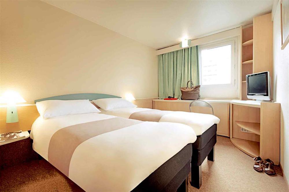 Ibis Lyon L'Isle D'Abeau Hotell Rom bilde