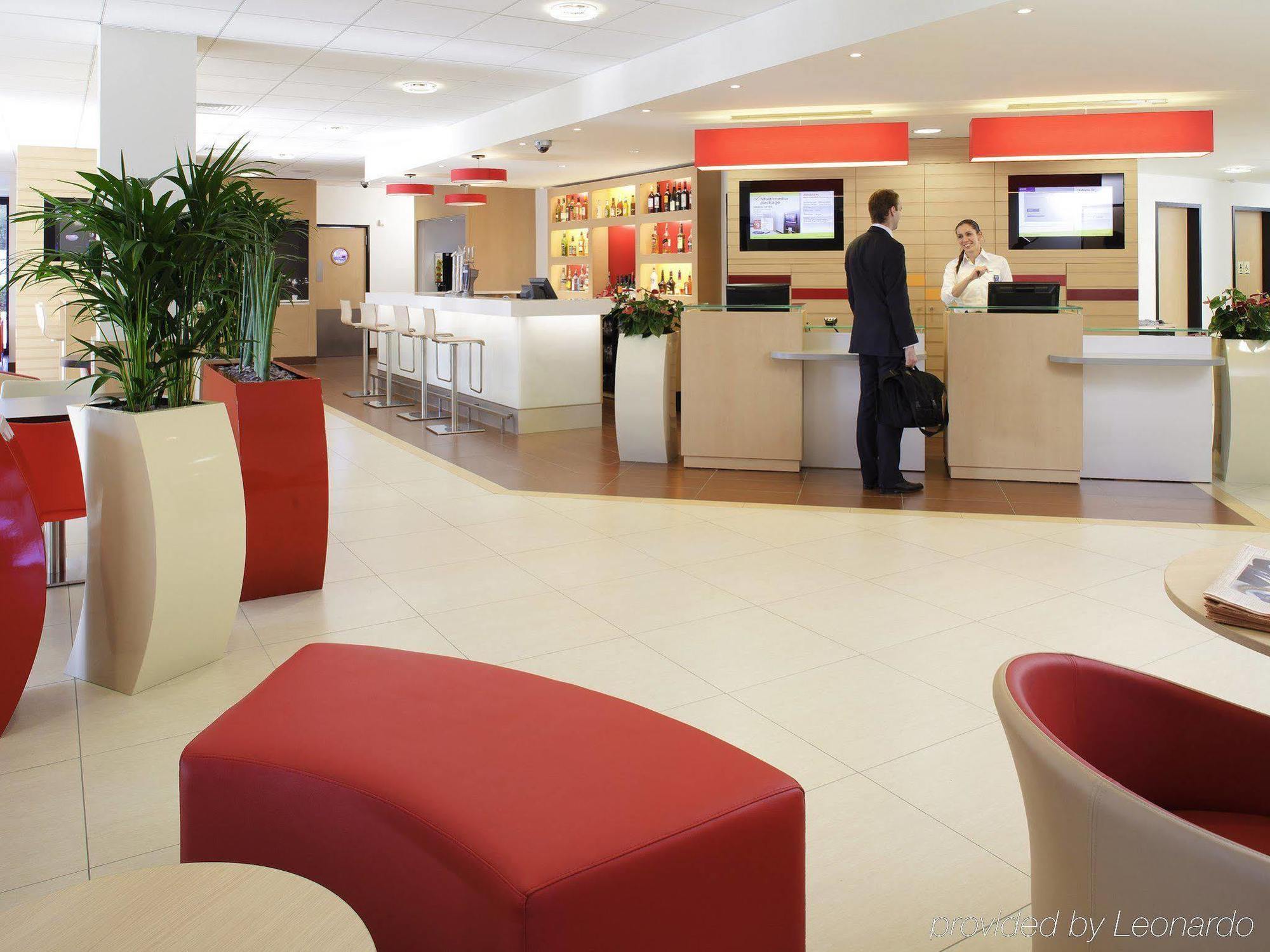 Ibis Lyon L'Isle D'Abeau Hotell Eksteriør bilde